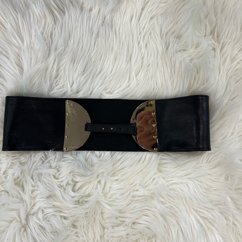 Marc Cain Oversized Elasticated Gold/Black belt - Size 8 - medium condition